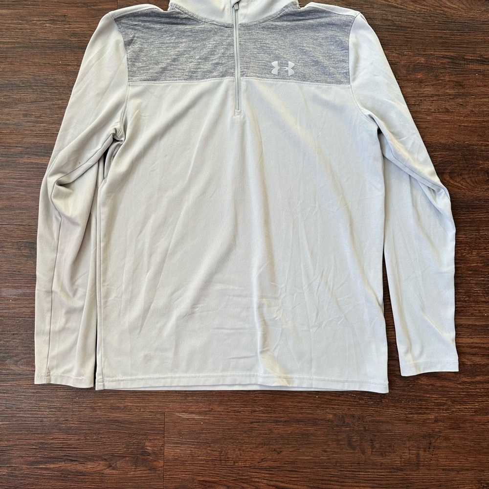 Under Armour Light Gray Quarter-Zip Top